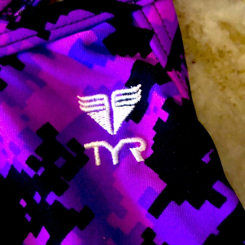 Tyr swimsuit small; great condition worn several times but no wear marks/pills;